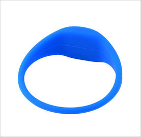 Durable Passive G03 RFID Chip Wristband RFID Silicone Wristband Curve Head