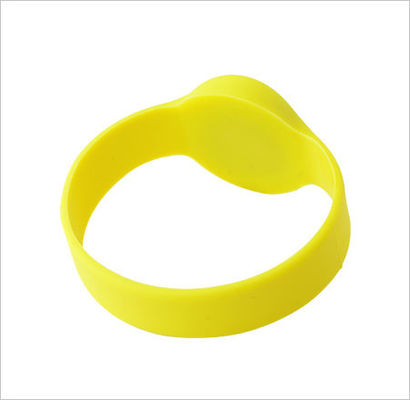 Durable Passive   EV1 UHF RFID Wristband For Payment Waterpark Hospital